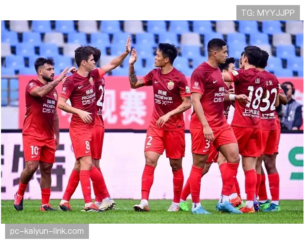 山东泰山！豪门争冠之路面临战术与阵容危机，是否将走向下滑？