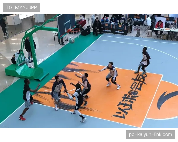 实战中如何依据篮球防守位置规则判定合法占据空间的标准
